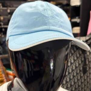 Casquette bleu ciel