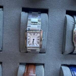 Montre cadran rectangulaire